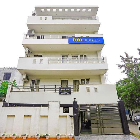 Fabhotel White House Bnb - Nr Yashobhoomi Convention Centre Delhi  Eksteriør bilde