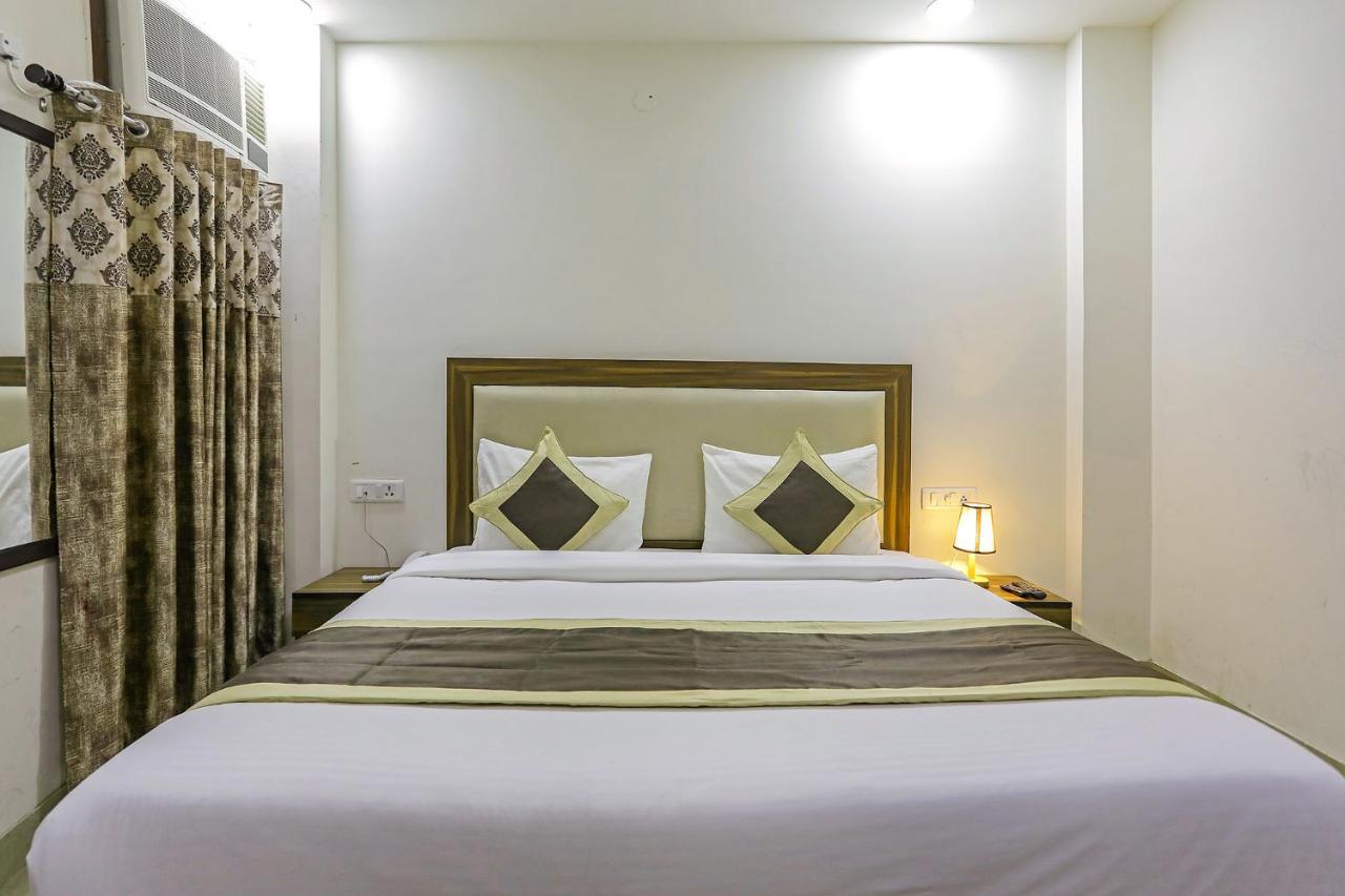 Fabhotel White House Bnb - Nr Yashobhoomi Convention Centre Delhi  Eksteriør bilde
