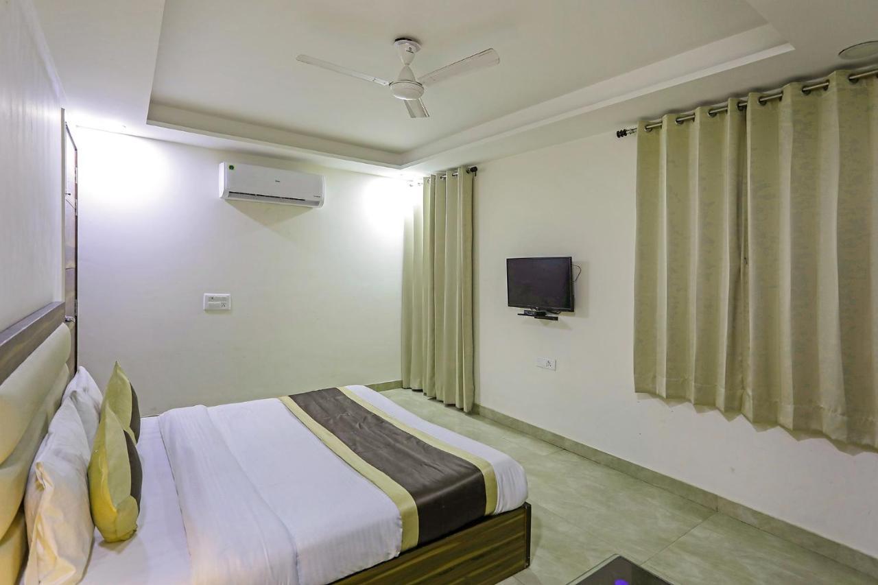 Fabhotel White House Bnb - Nr Yashobhoomi Convention Centre Delhi  Eksteriør bilde