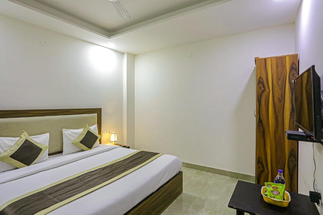 Fabhotel White House Bnb - Nr Yashobhoomi Convention Centre Delhi  Eksteriør bilde