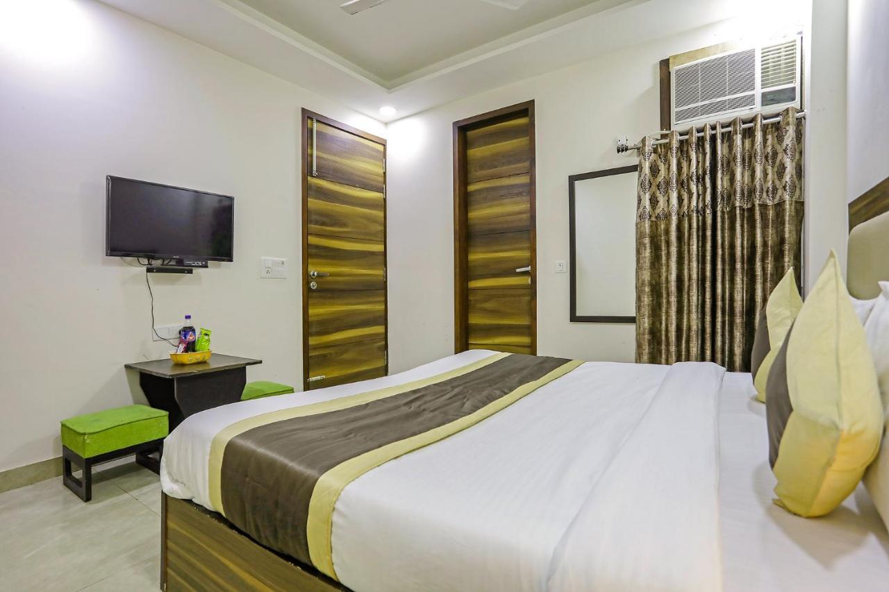 Fabhotel White House Bnb - Nr Yashobhoomi Convention Centre Delhi  Eksteriør bilde