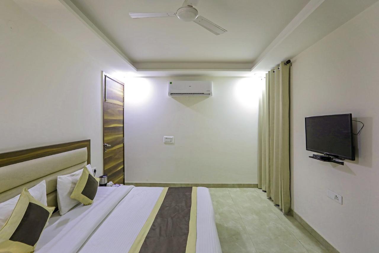 Fabhotel White House Bnb - Nr Yashobhoomi Convention Centre Delhi  Eksteriør bilde