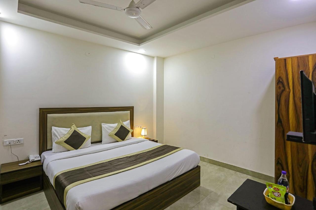 Fabhotel White House Bnb - Nr Yashobhoomi Convention Centre Delhi  Eksteriør bilde
